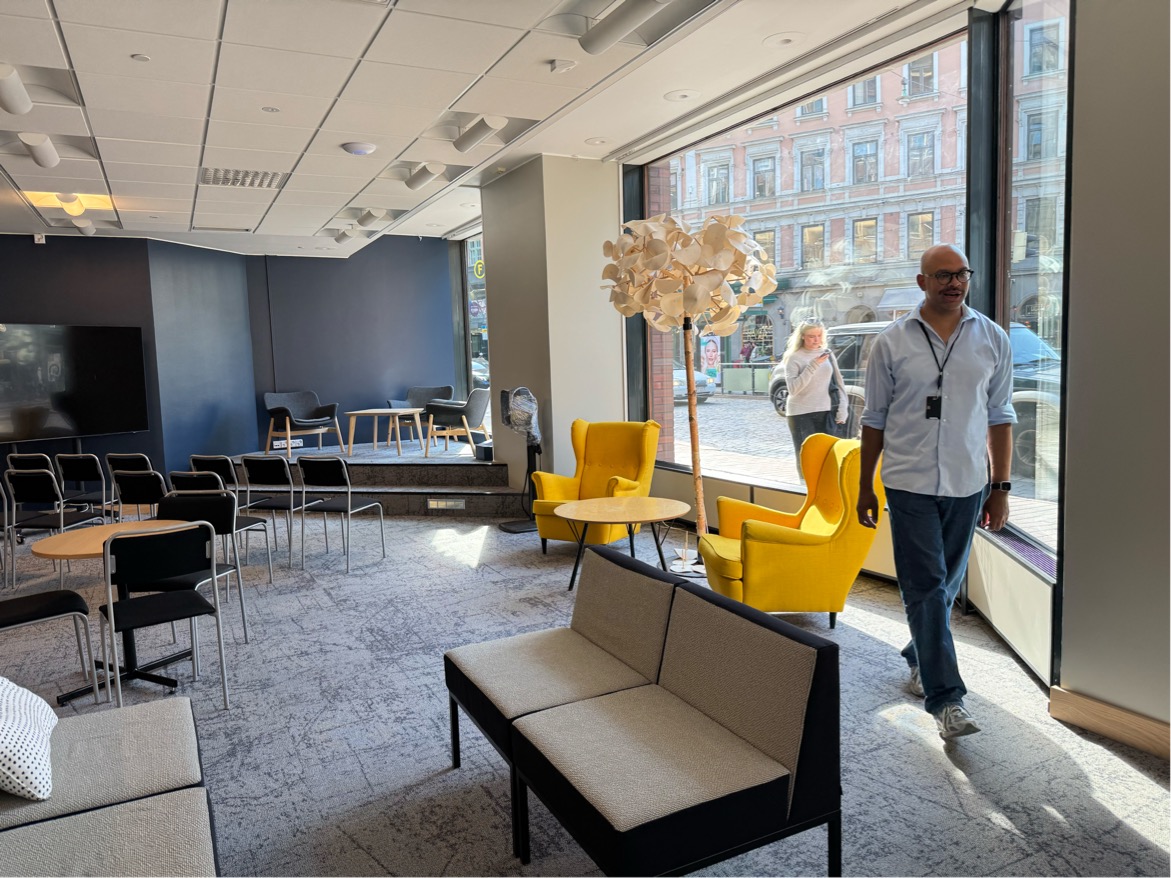 Inne i Nordisk kulturkontakts bibliotek