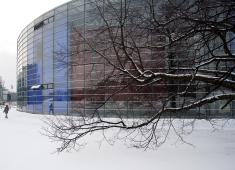 Helsinki City Library, Viikki / The Korona building in the winter time / Photograph by Eero Roine, 2008